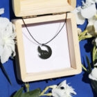 λυκος σε ξυλινο κουτακι