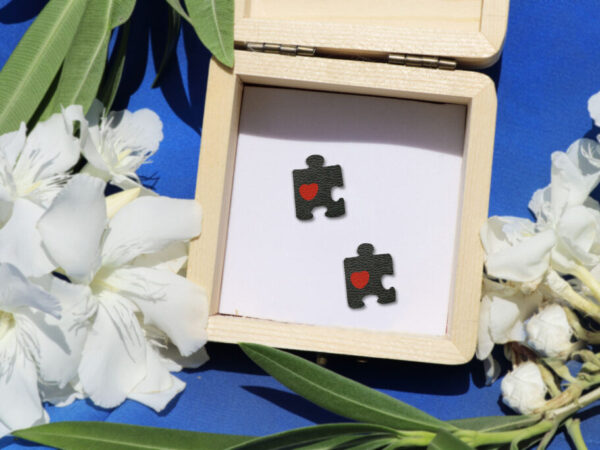 Σκουλαρίκια puzzle σε ξύλινο κουτάκι